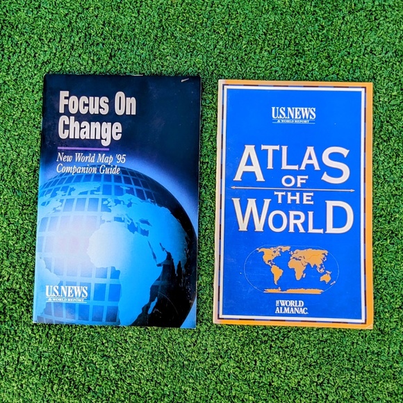 (2)Lot U.S.News Atlas World Almanac+New World Map 1995 Companion Guide Booklets - Picture 1 of 3